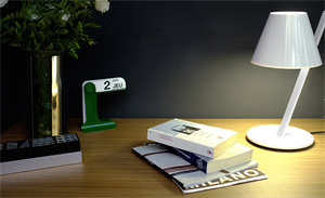 LA PETITE LAMPADA DA TAVOLO